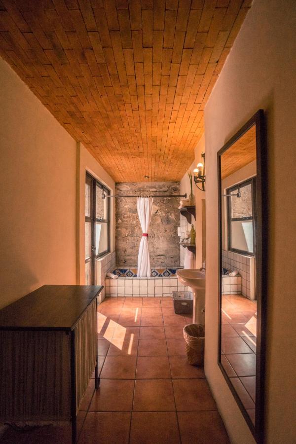Hotel Sor Juana Antigua Exterior photo